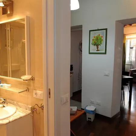 Apartment Lungara Rome