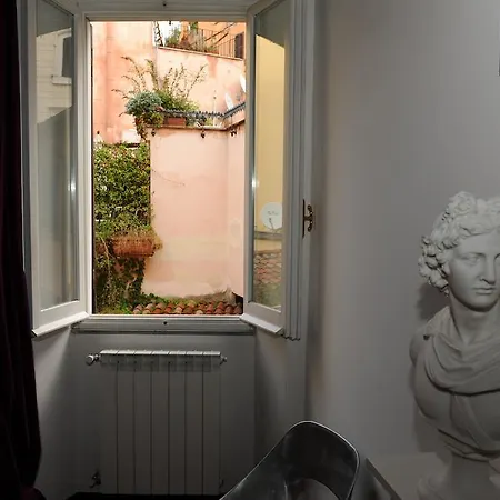 Apartment Lungara