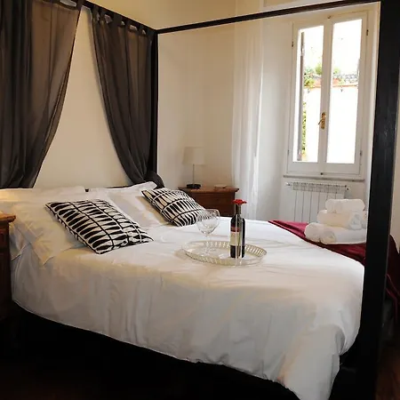 Apartment Lungara