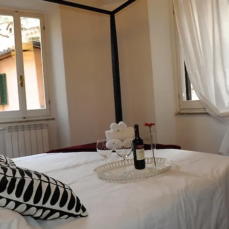 Apartment Lungara